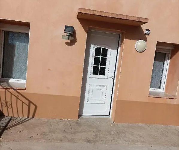 Chez Sabine La Campagne דירה נרבון